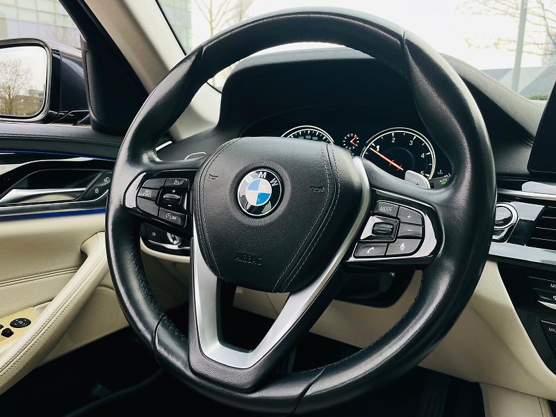 BMW Řada 5 520D AUT KAMERA SERVISKA - fotka 27 z 58
