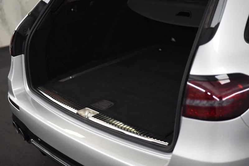 Mercedes-Benz Třídy E E53 AMG - fotka 17 z 22