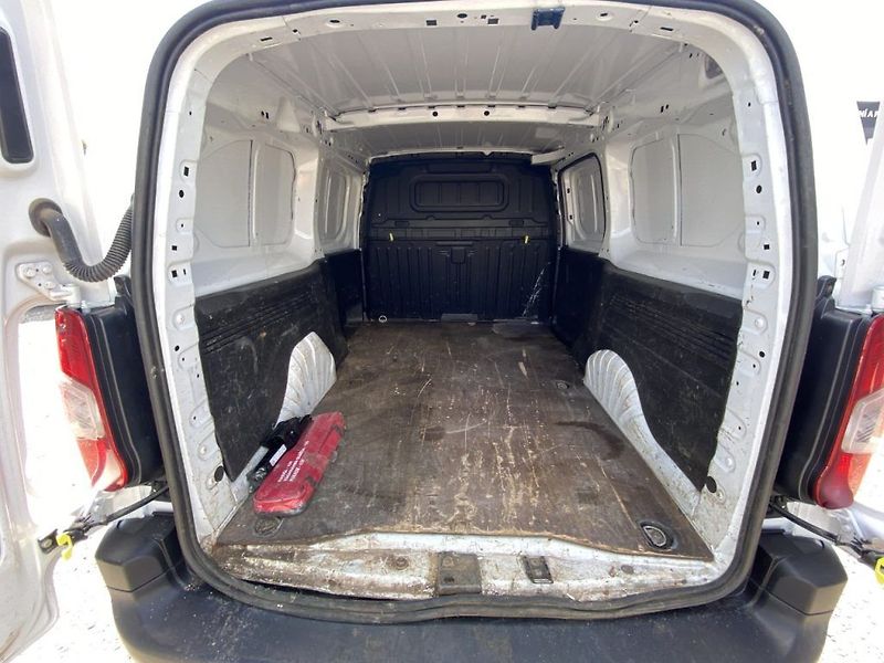 Toyota ProAce 1.5D, ČR-1.m, Active, tažné - fotka 24 z 26