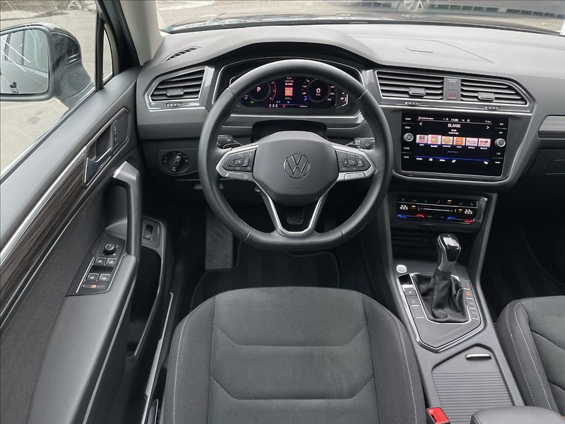 Volkswagen Tiguan 1,5 TSI DSG Elegance NAVI+LED - fotka 7 z 24