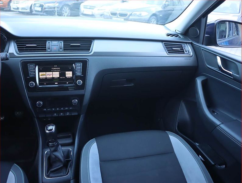 Škoda Rapid (2016) 1.2 TSI, Serv.kniha, Tempomat - fotka 8 z 19