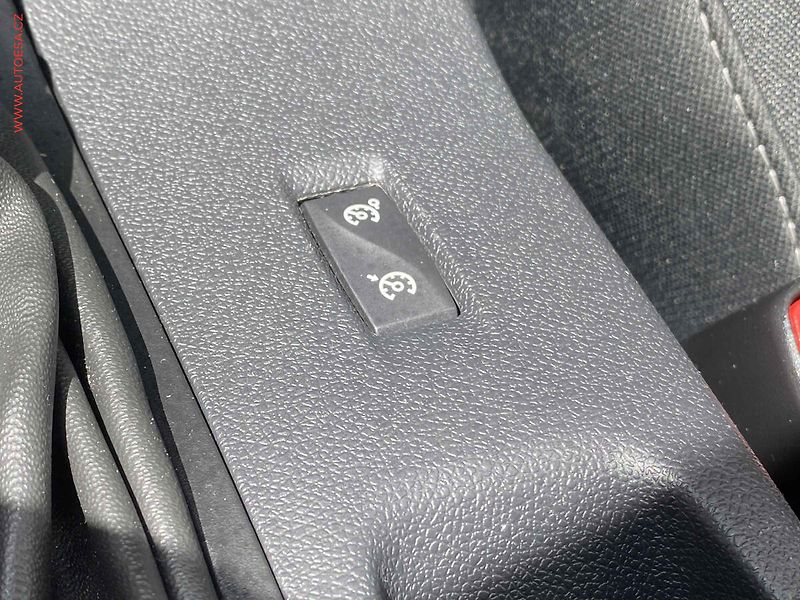 Renault Mégane (2015) 1.5 dCi, 2.maj,ČR, Limited - fotka 13 z 17
