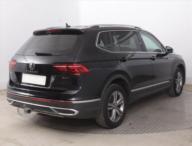 Volkswagen Tiguan Allspace (2022) 2.0 TDI - fotka 5 z 19