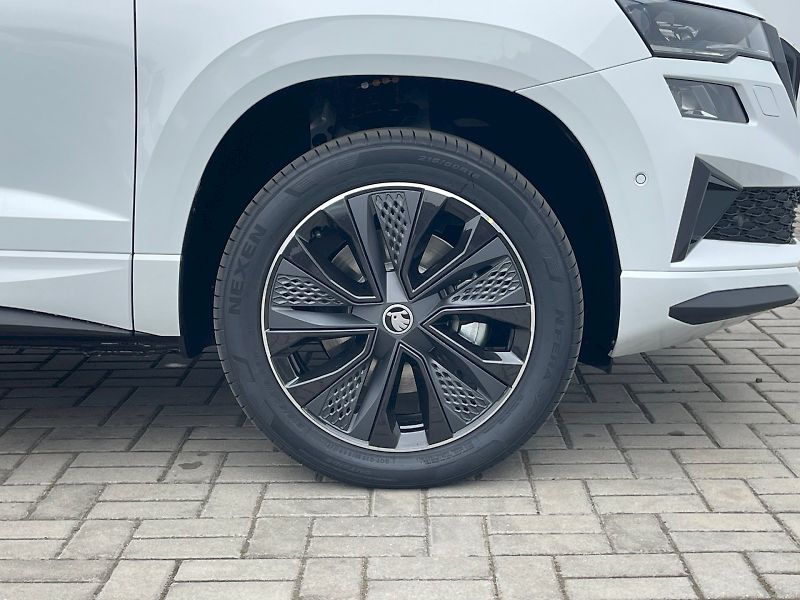 Škoda Karoq (2026) 1,5 TSI / 110 kW DSG Sportline - fotka 14 z 30