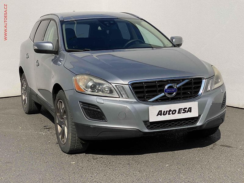 Volvo XC60 (2012) 2.4 D 4x4, xenon, kůže - fotografie inzerátu