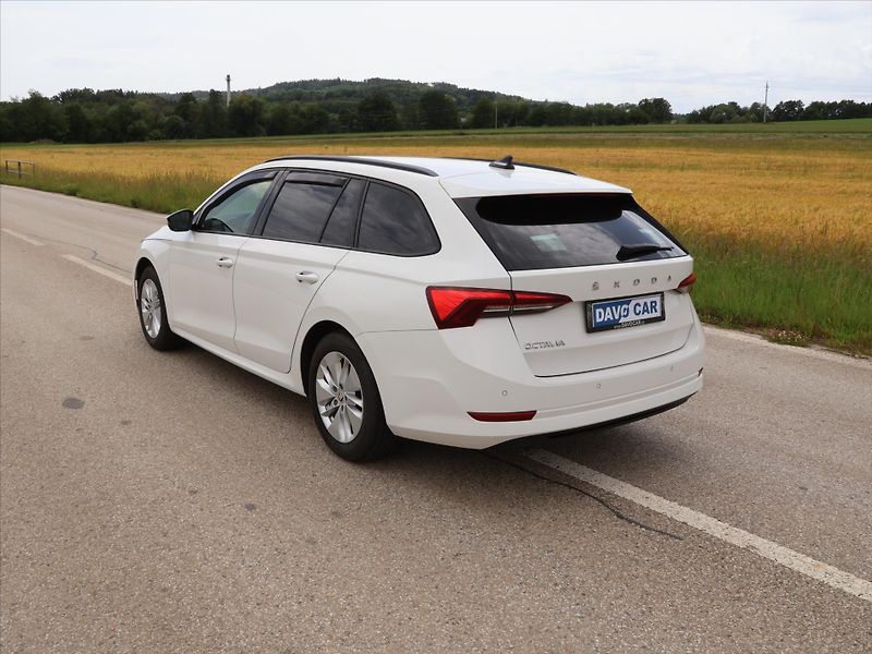 Škoda Octavia 2,0 TDI 85kW Ambition CZ - fotka 5 z 32