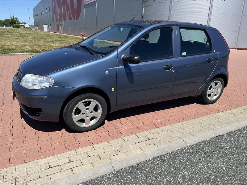 Fiat Punto 1.2 8V ČR - fotka 2 z 23