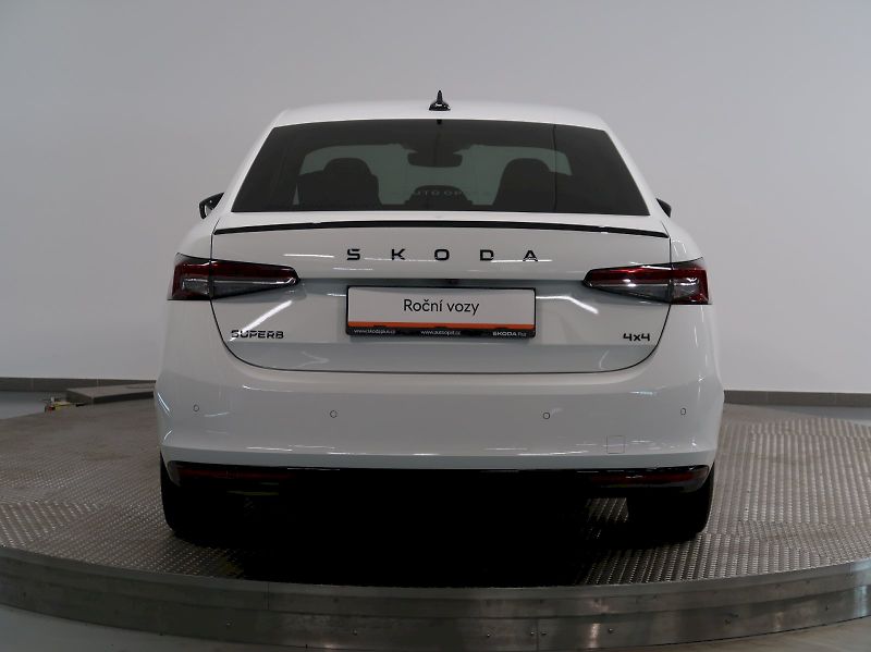 Škoda Superb (2026) SPORTLINE 2.0TDI 142KW TAŽNÉ W - fotka 9 z 43