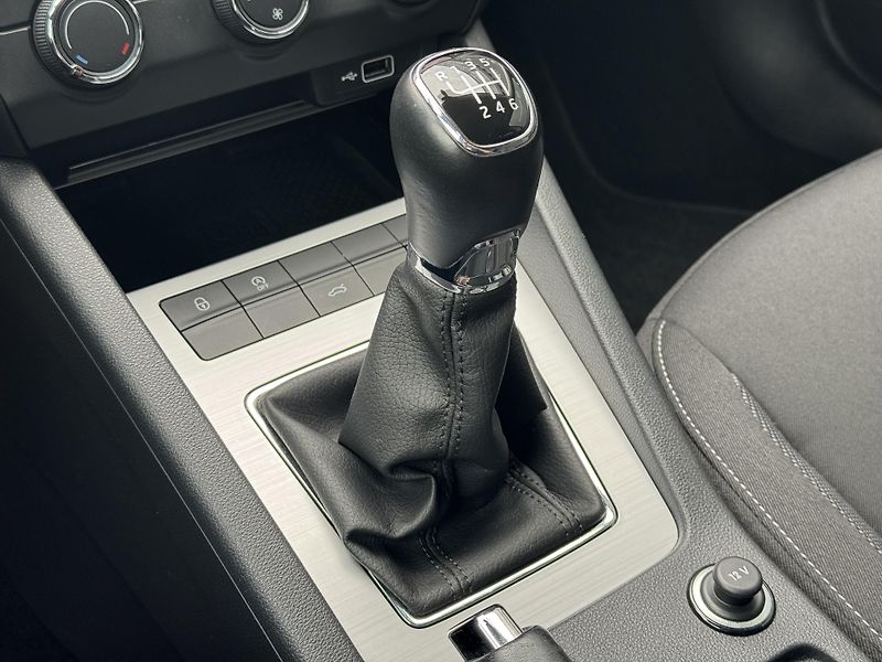 Škoda Octavia (2018) III 1.5TSi MAN Ambition+, RZV - fotka 39 z 47