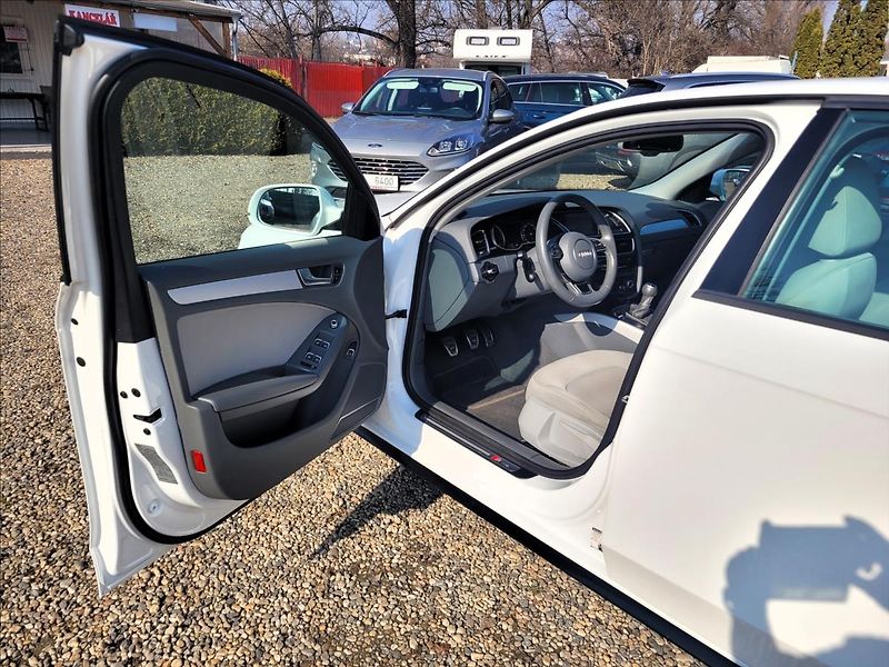 Audi A4 2,0 TDI,S-line,navi,výhřev,xen - fotka 7 z 41