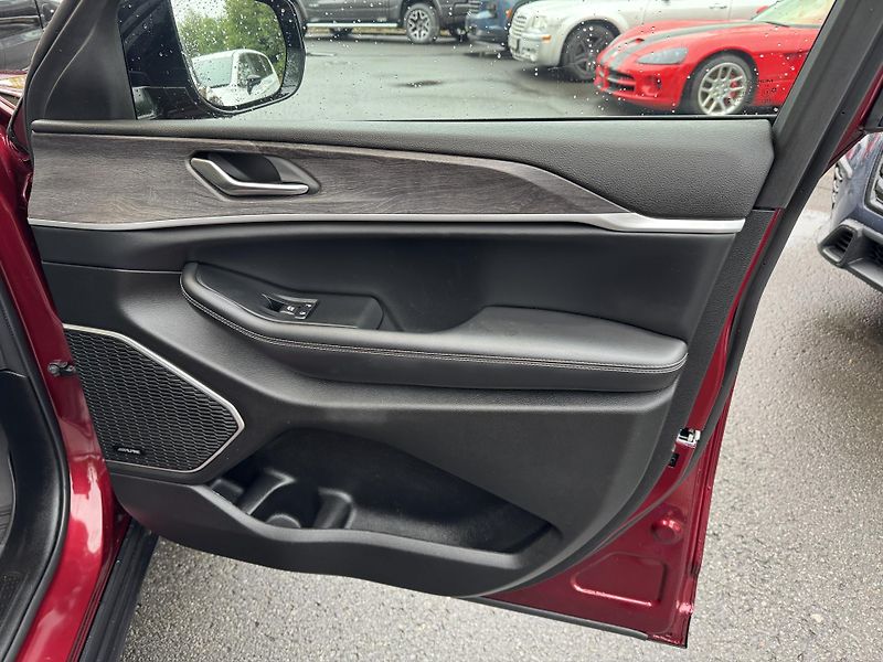 Jeep Grand Cherokee 3,6 V6 Limited - fotka 15 z 59