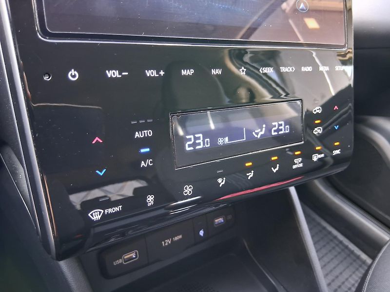 Hyundai Tucson FREEDOM 1.6 T-GDi 110 kW    - fotka 13 z 28