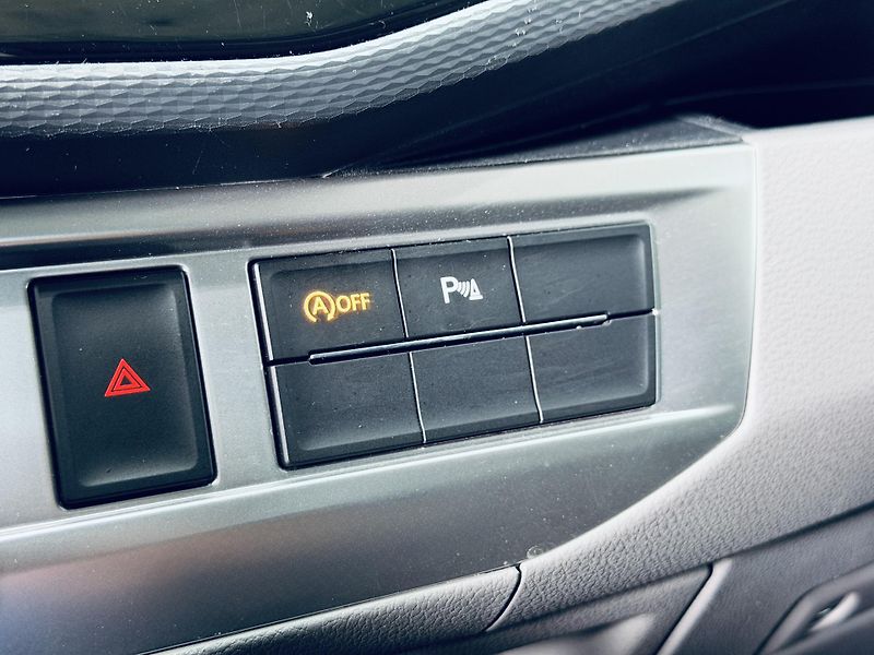 Volkswagen Caravelle (2023) 6.1*BULLI*LONG*DSG*TDI - fotka 23 z 39