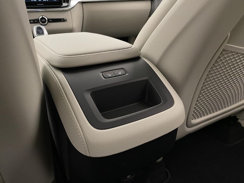 Volvo XC90 (2026) B5 AWD AUT BRIGHT PLUS 7míst - fotka 71 z 72