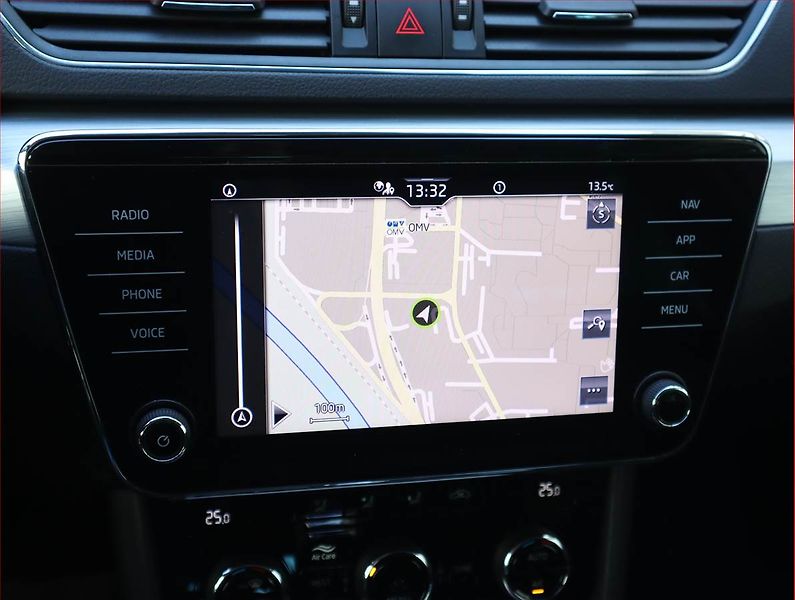 Škoda Superb (2021) Ambition 1.5 TSI, Automat - fotka 16 z 22