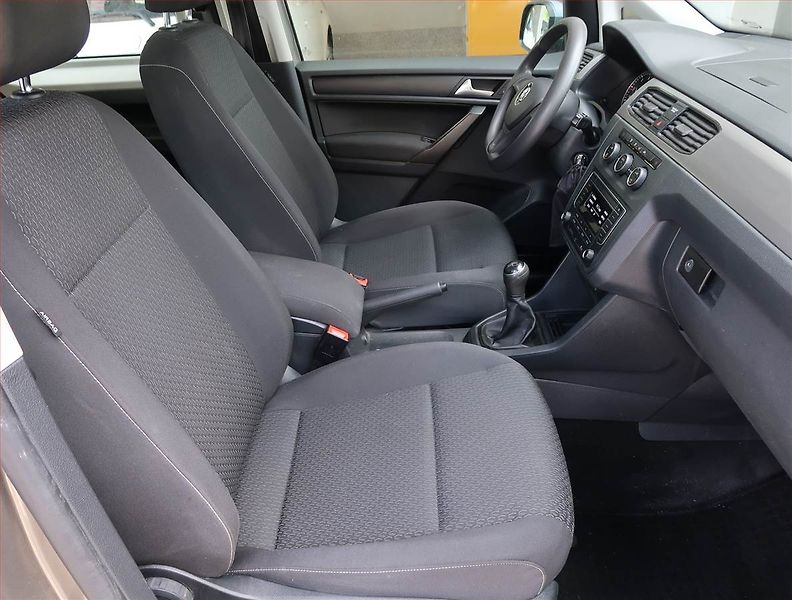 Volkswagen Caddy (2020) 2.0 TDI, 5Míst, ČR, 1Maj, DPH - fotka 9 z 17