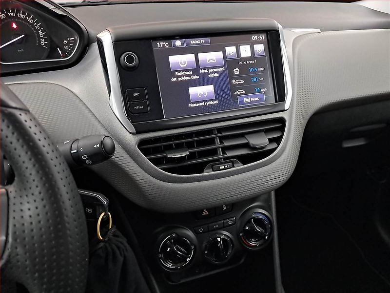 Peugeot 208 (2016) 1.0 VTi, Tempomat - fotka 12 z 15