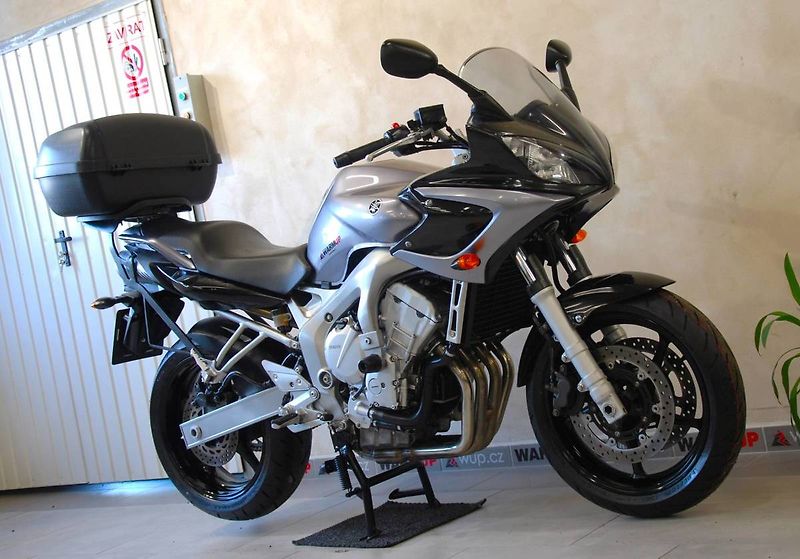 Yamaha FZ 6 S Fazer (2008) FZ6 S - nové pneu, hezký stav, - fotka 2 z 20