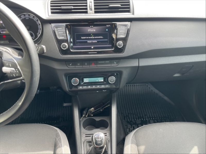 Škoda Fabia 1,0 TSI 70 Ambition - fotka 10 z 11