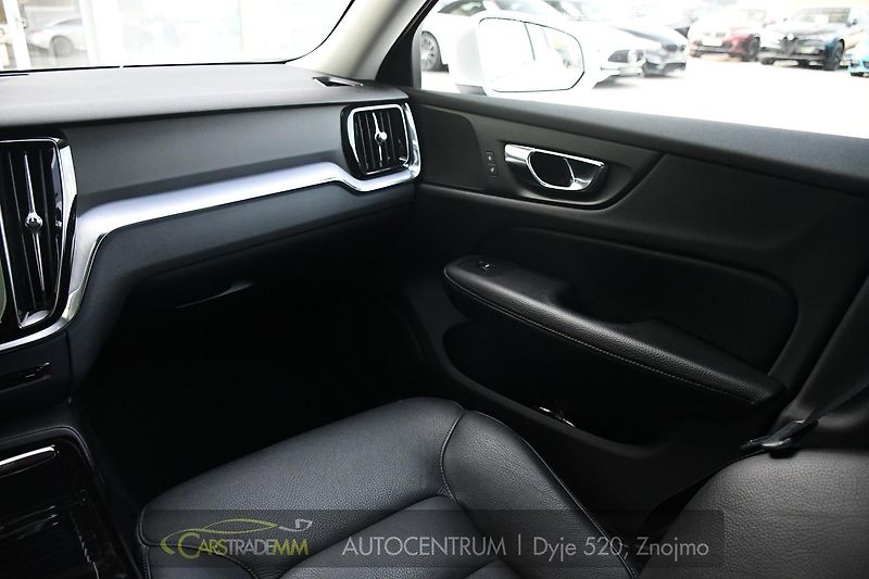 Volvo V60 2,0 T6 186kW PHEV TWIN ENGINE - fotka 23 z 51