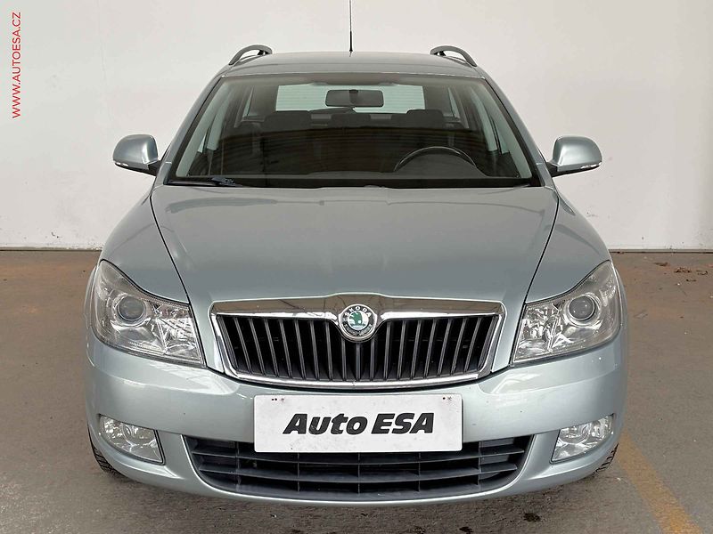 Škoda Octavia (2010) 1.6 TDI, STK10/28 - fotka 2 z 14
