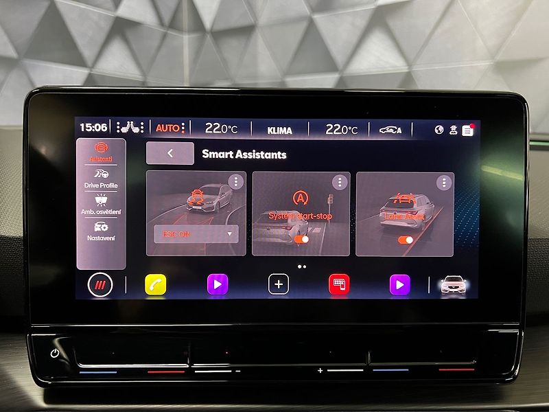 Cupra Leon 2.0TSI 228KW DSG 4WD, LED, ACC - fotka 19 z 37