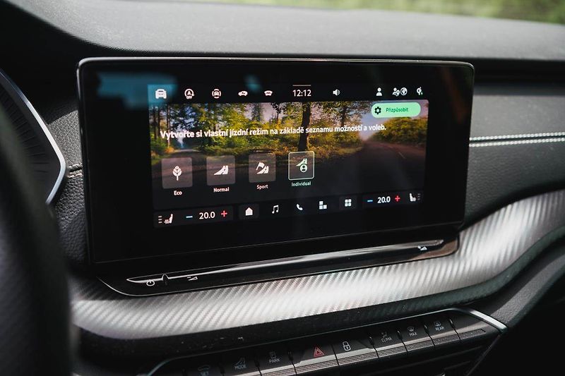 Škoda Octavia (2025) 2.0 TDI, Sportline, Automat - fotka 24 z 32