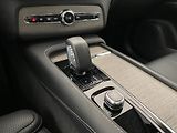 Volvo XC90 B5 AWD INSCRIPTION AUT CZ 7m - náhled 27