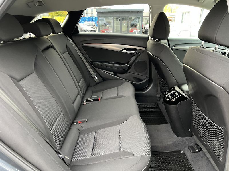 Hyundai i40 1.7CRDi NAVI KAMERA TEMPOMAT - fotka 33 z 46