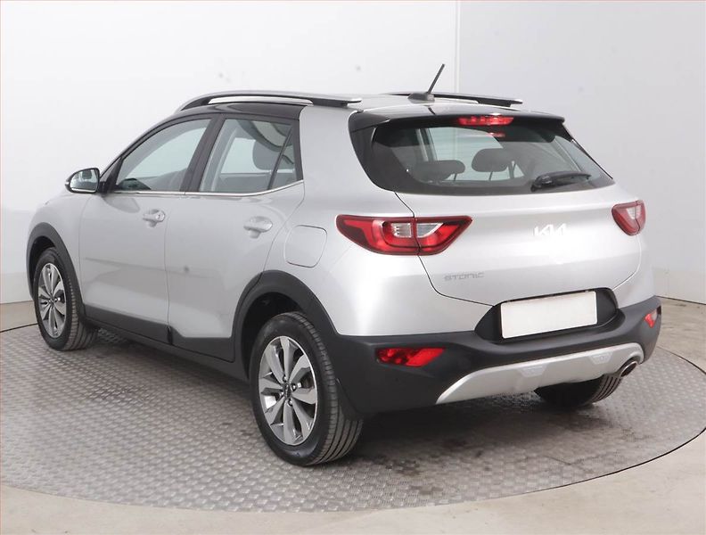 Kia Stonic (2023) Exclusive 1.0 T-GDI, EXCLUSIVE - fotka 4 z 16