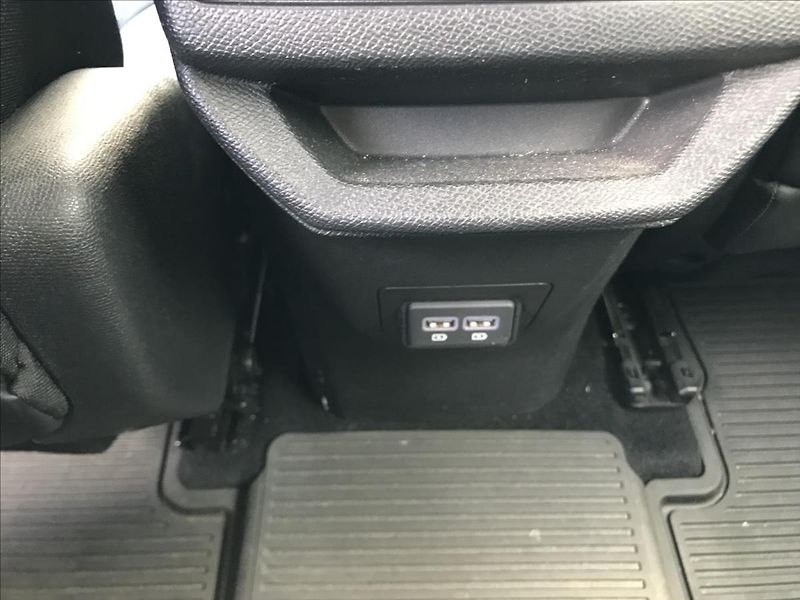 Peugeot 3008 1,5 1.5 BlueHDI 130 EAT8 96kw - fotka 22 z 27