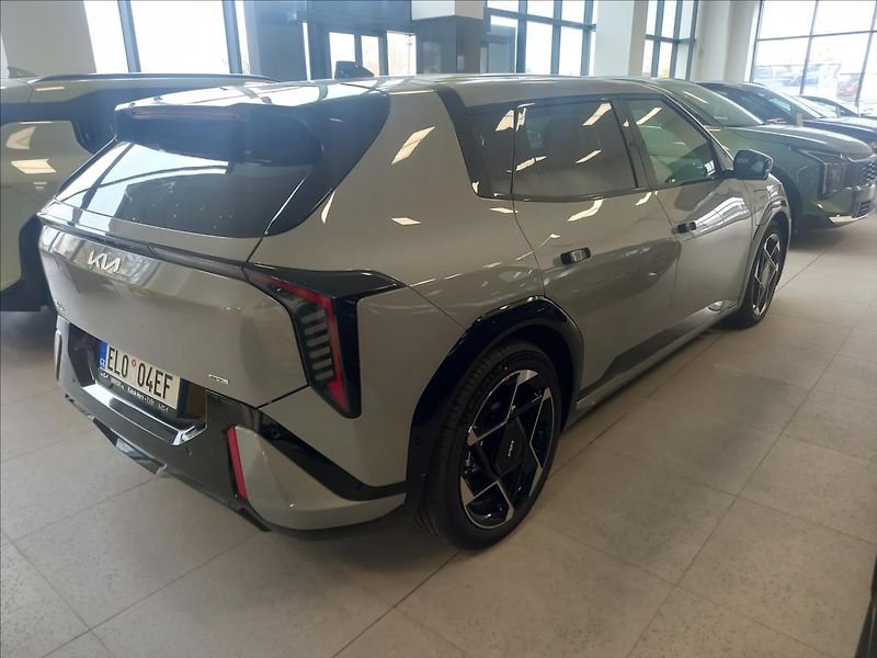 Kia EV4 4x2 GT-LINE 150 KW - fotka 5 z 6