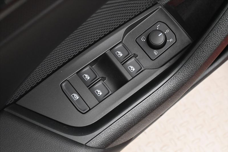 Škoda Octavia 2,0 TDI 110kW DSG VIRTUAL NAVI - fotka 24 z 29