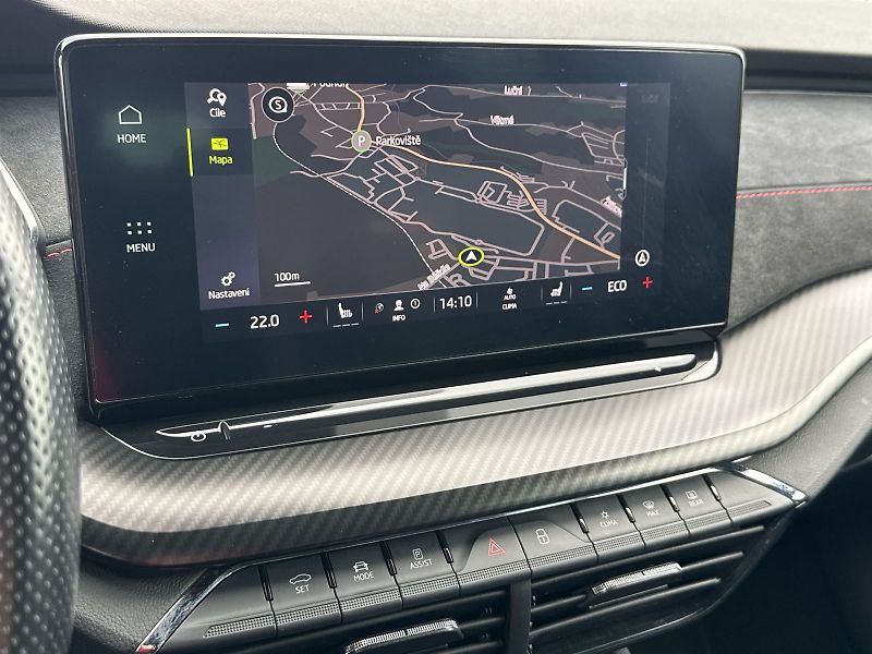 Škoda Octavia (2020) Combi 1.4 TSI iV DSG RS - fotka 19 z 35