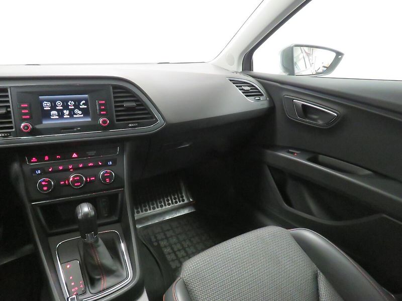 Seat Leon - fotka 16 z 24