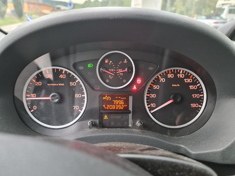 Peugeot Expert Tepee (2015) LONG 2.0 HDi 120-KW KLIMA SERV - fotka 16 z 18