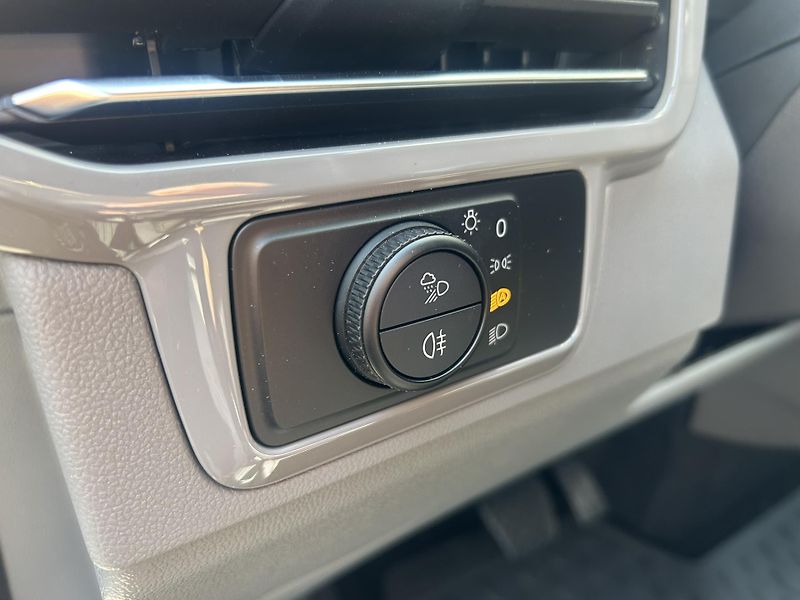 Volkswagen Caravelle 2.0TDI 110kW - fotka 16 z 27