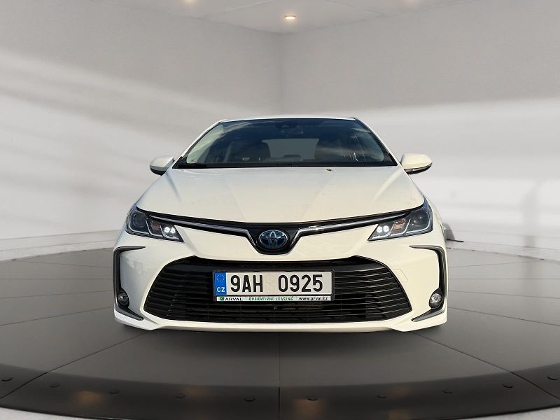 Toyota Corolla (2022) ACTIVE 1.8 HYBRID 72kW CZ DPH - fotka 2 z 11