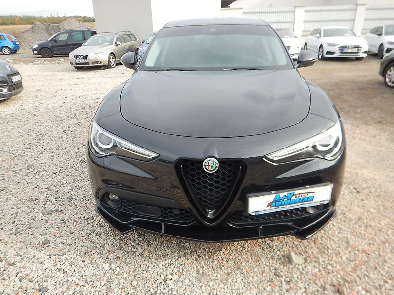 Alfa Romeo Stelvio 2.2 JTD Q4 AUTOMAT - fotka 3 z 27