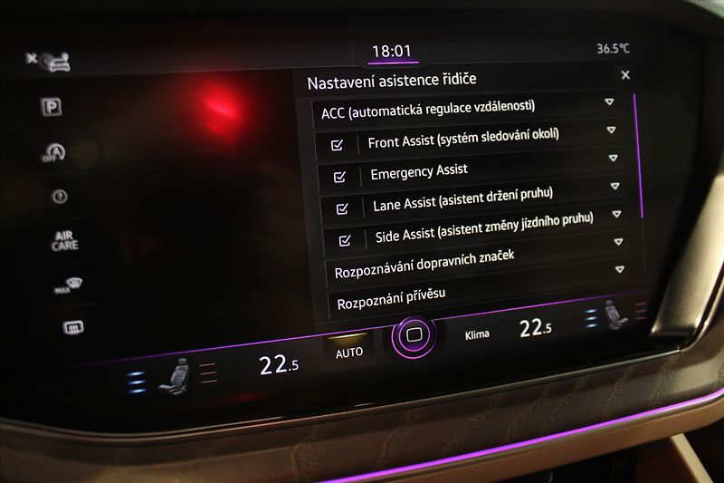 Volkswagen Touareg V6 TDi 210kW 4MOTION ACC/DYN/N - fotka 20 z 38