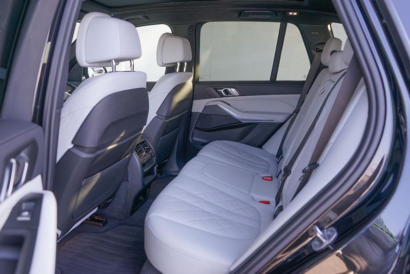 BMW X5 (2023) - fotka 24 z 28
