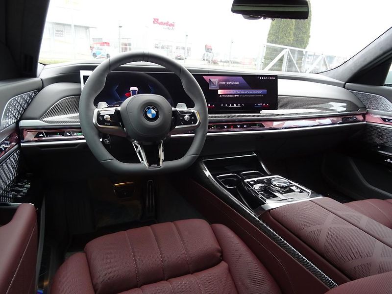 BMW Řada 7 740d xDrive Sedan - fotka 4 z 8