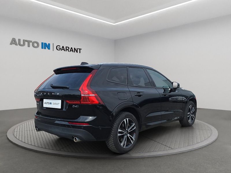 Volvo XC60 (2018) 2.0 D4 Drive-E A/T 140kW 4x4, - fotka 5 z 27
