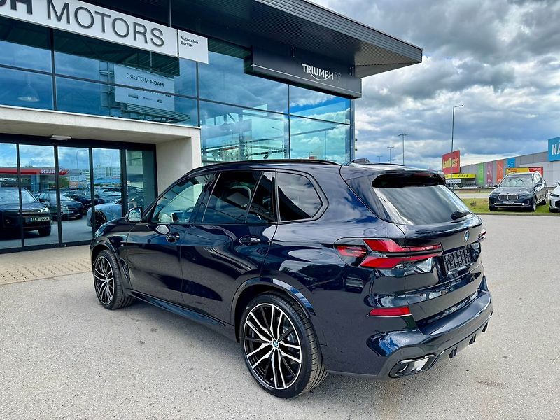 BMW X5 30xd Masáž Ventilace Softclose - fotka 13 z 25