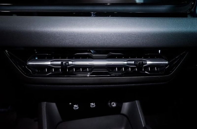 Audi Q6 e-tron Q 360kam Tažné Auto. Park. - fotka 29 z 38