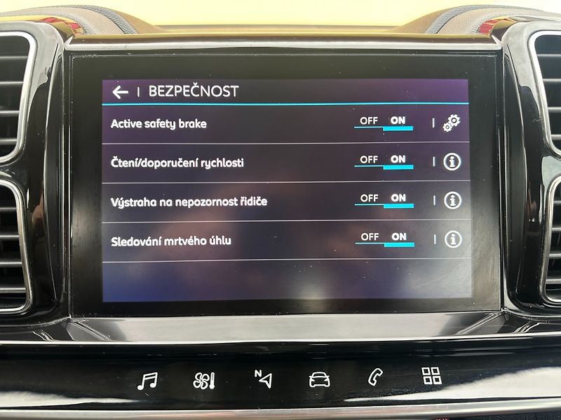 Citroën C5 Aircross 1.5 HDi 96kW/1MAJ/Tempomat - fotka 28 z 38