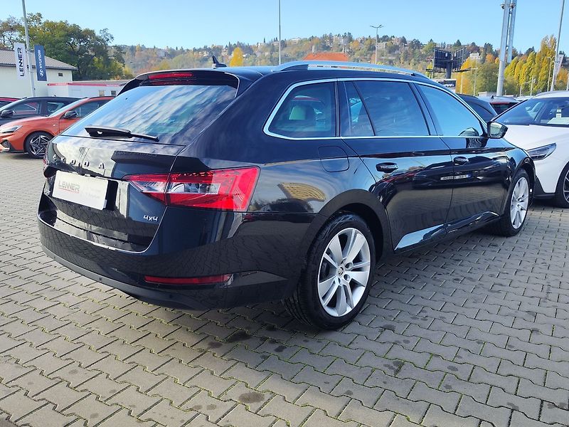 Škoda Superb 2.0 TDI/147kW Style DSG 4x4 - fotka 5 z 34