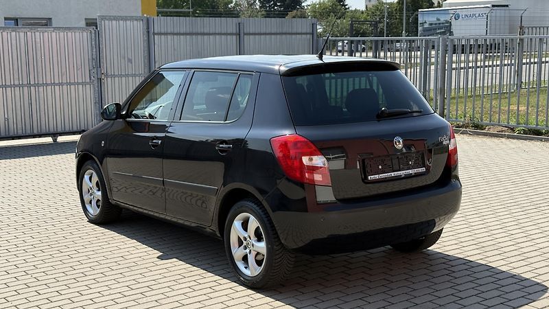 Škoda Fabia (2010) 1.4 16V*63kW*STYLE-EDITION*TOP - fotka 2 z 25