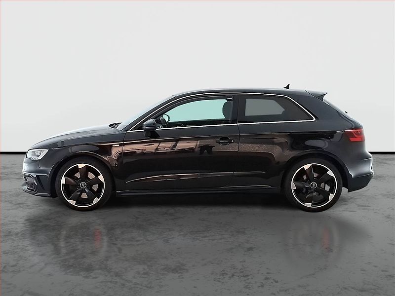 Audi A3 (2014) S-Line 2.0 TDI, Navi, Xenony - fotka 3 z 18
