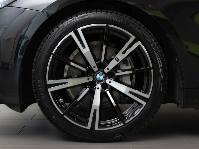 BMW Řada 5 540d xDrive Touring - fotka 5 z 22